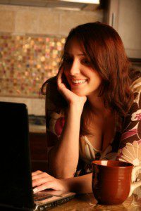 Online Dating – 6 Tactics That Keep Her Interested