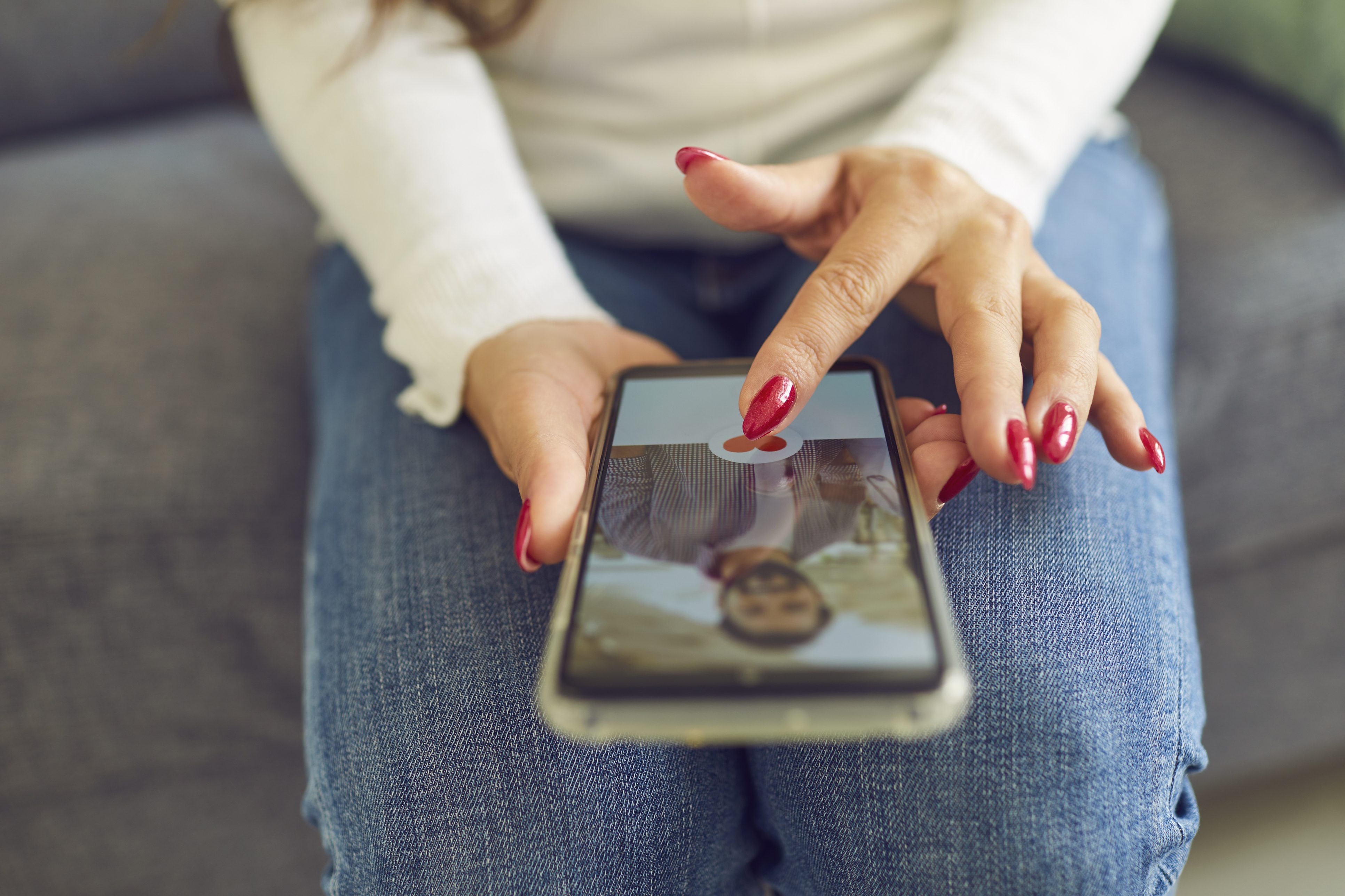 Online Dating: Why Did You Swipe Right On Me?